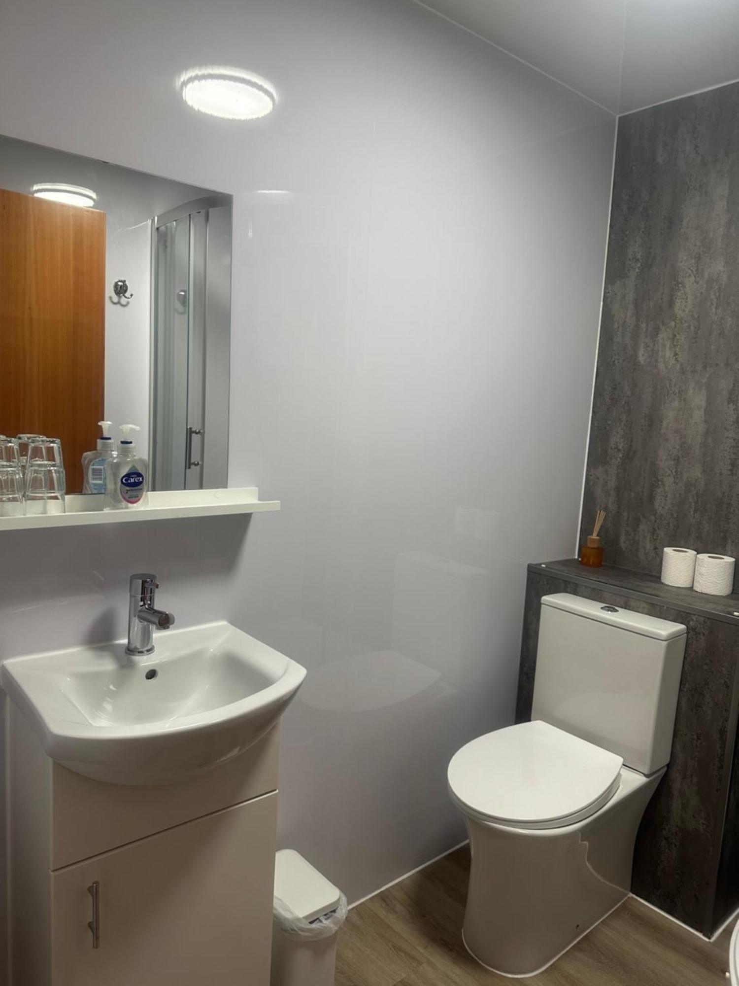 אדינבורו Private Main Door Lovely 2 Bedroom Apartment מראה חיצוני תמונה