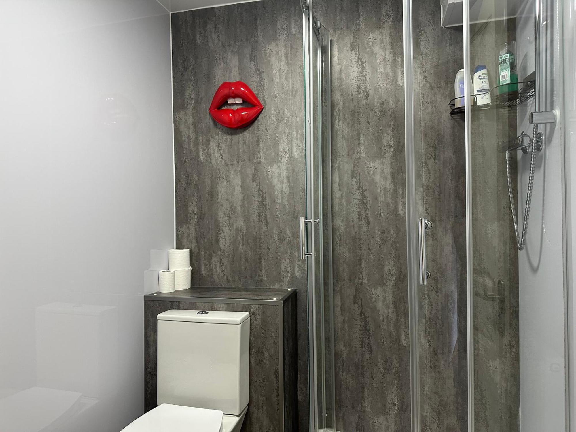 אדינבורו Private Main Door Lovely 2 Bedroom Apartment מראה חיצוני תמונה