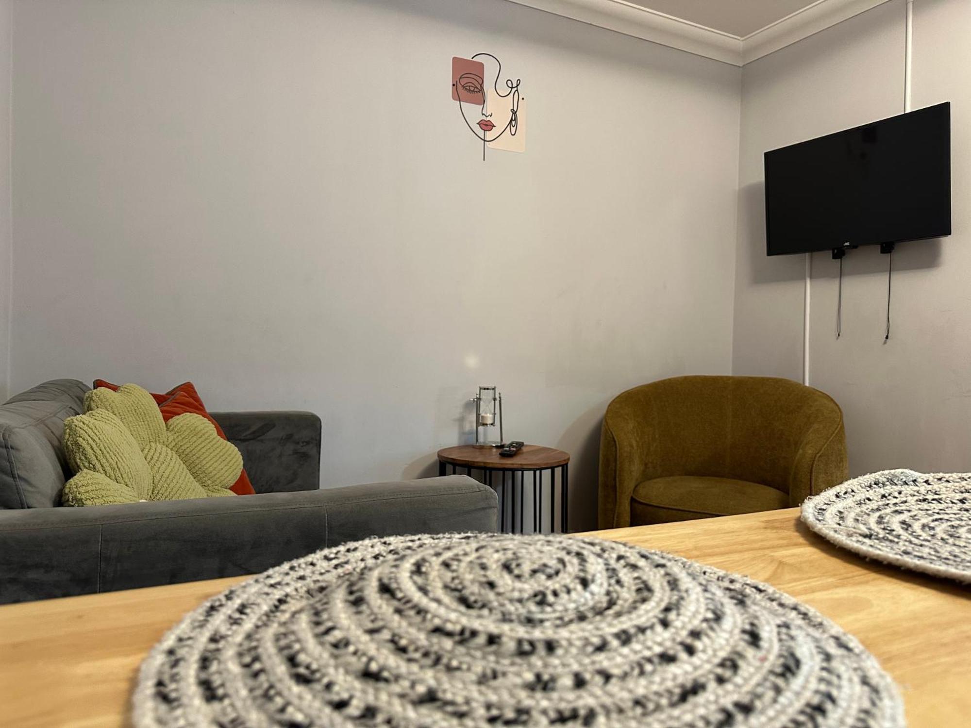 אדינבורו Private Main Door Lovely 2 Bedroom Apartment מראה חיצוני תמונה